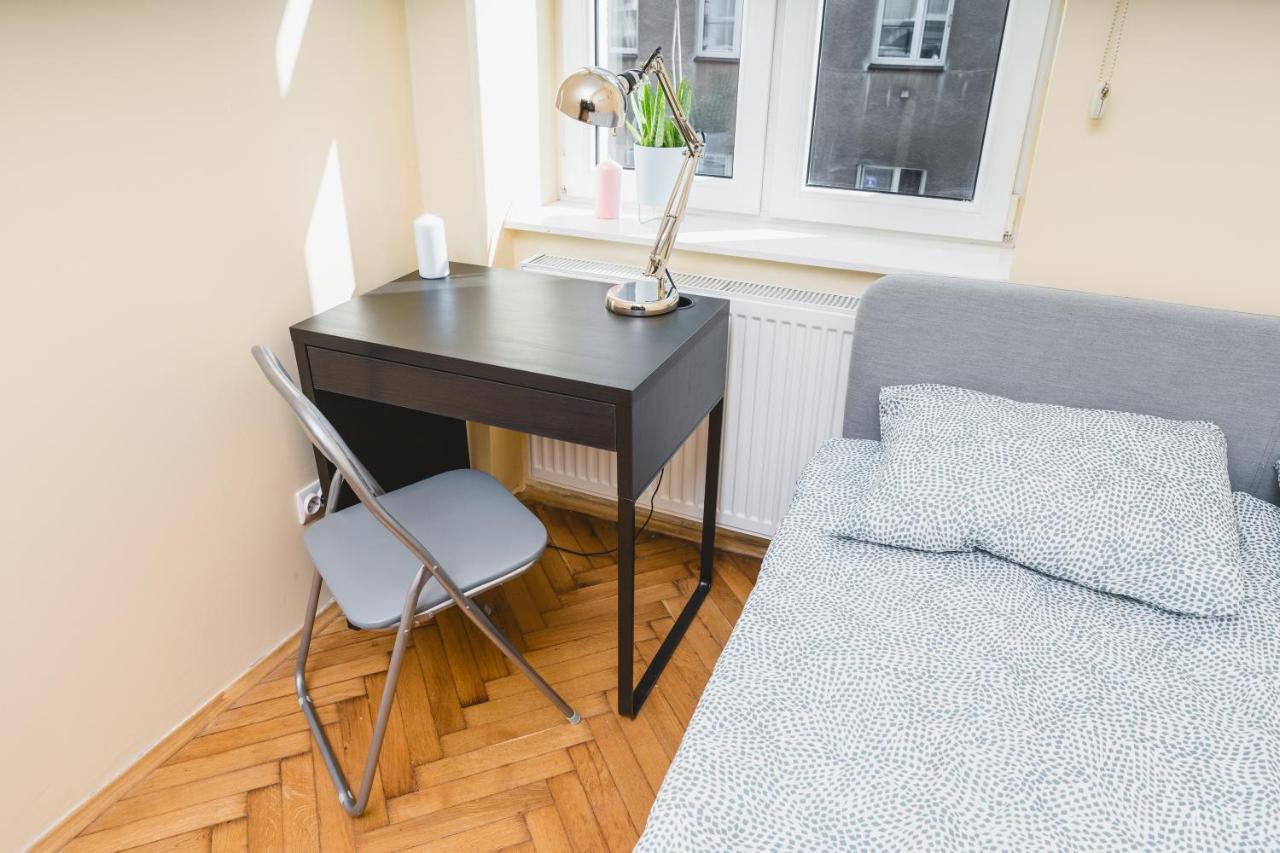 Homely 4 Bedroom Apartment - Old Town - By Upstairs 크라쿠프 외부 사진
