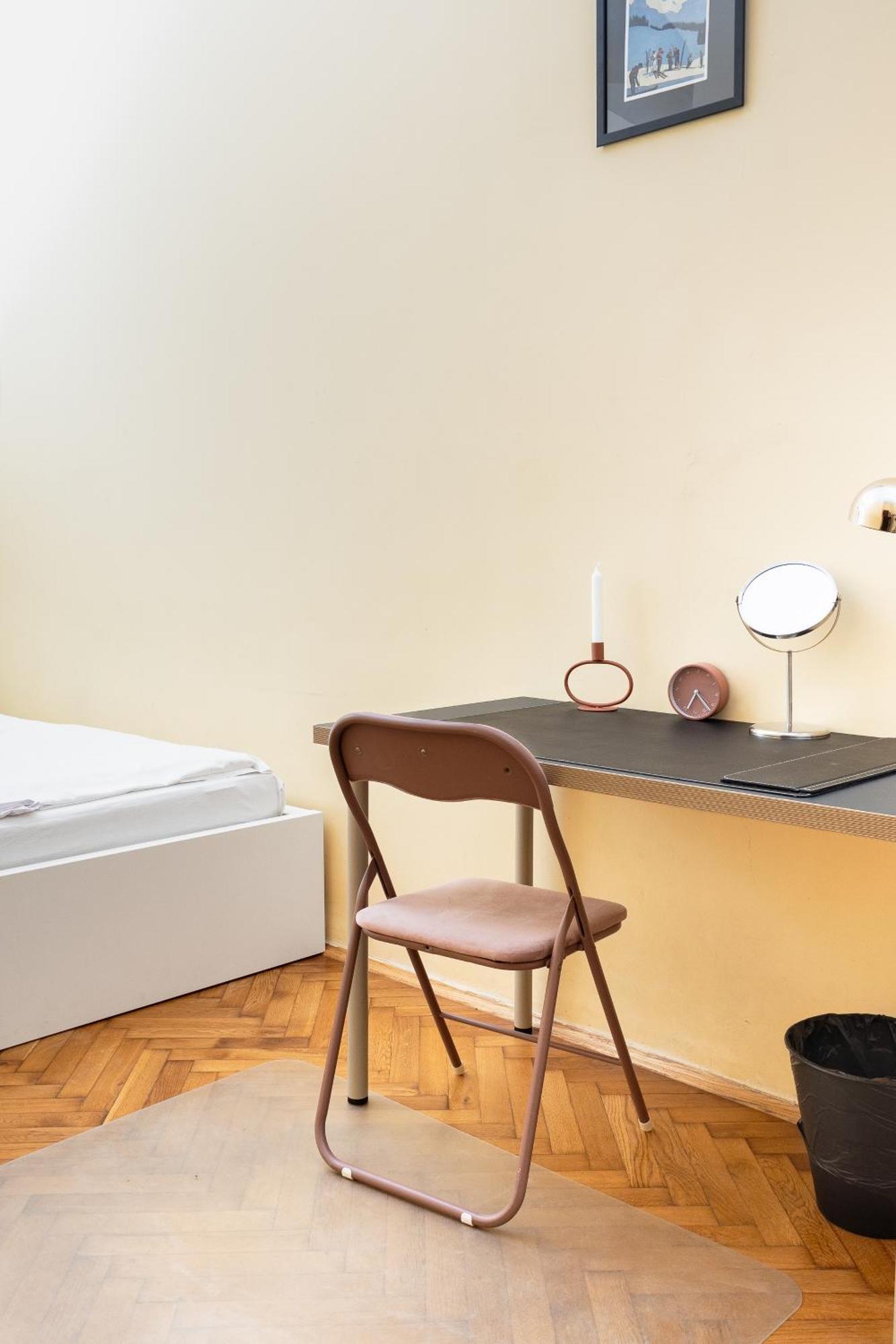 Homely 4 Bedroom Apartment - Old Town - By Upstairs 크라쿠프 외부 사진