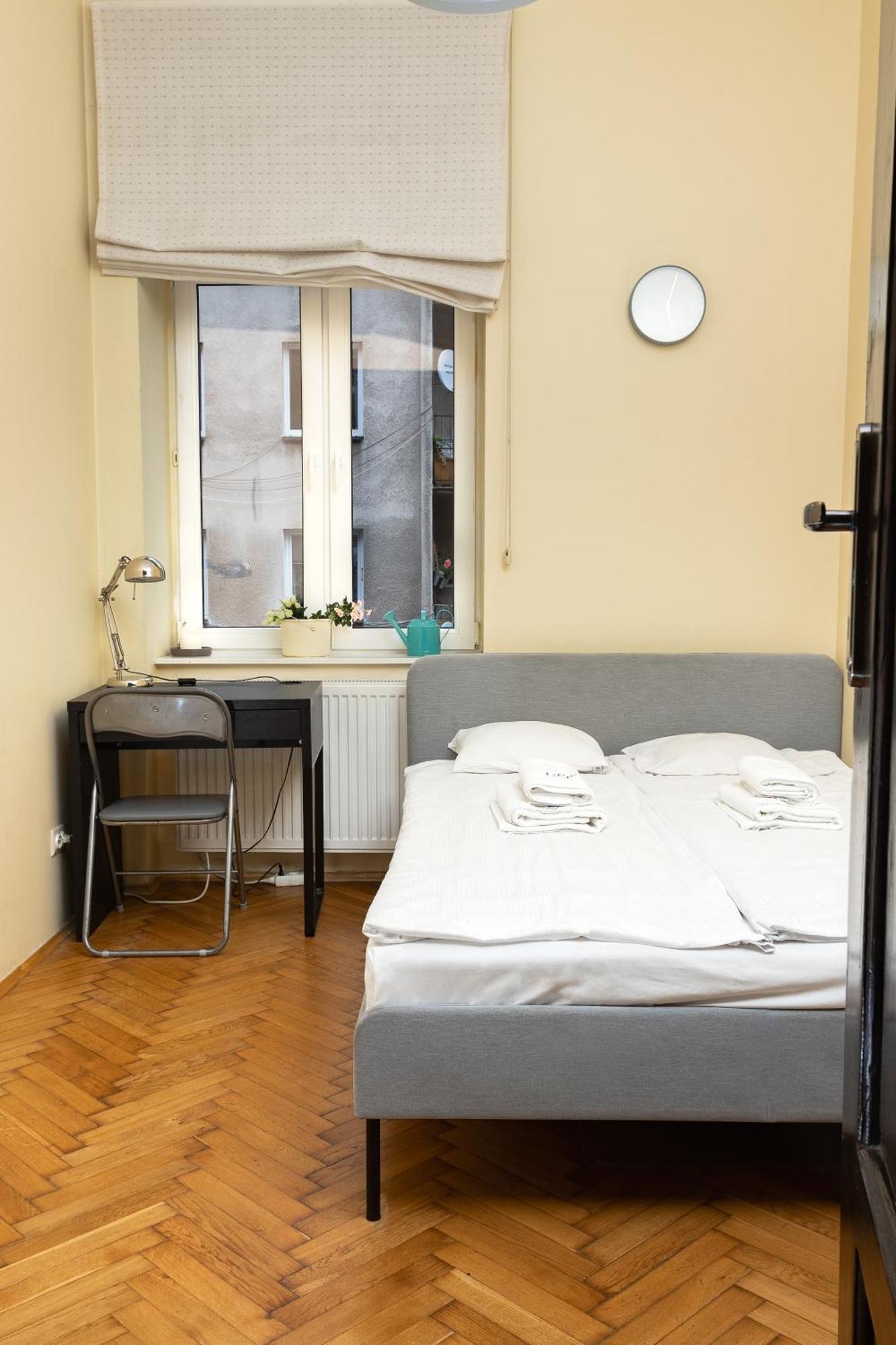 Homely 4 Bedroom Apartment - Old Town - By Upstairs 크라쿠프 외부 사진