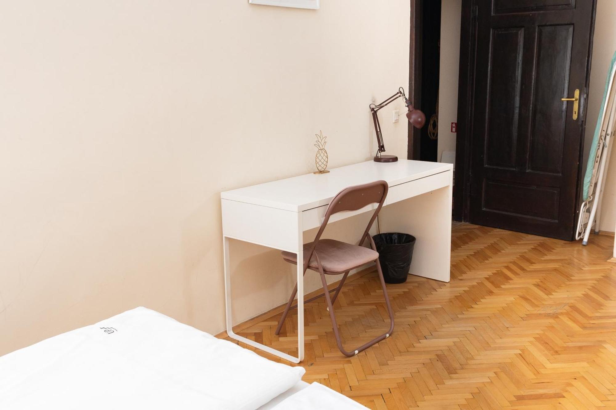 Homely 4 Bedroom Apartment - Old Town - By Upstairs 크라쿠프 외부 사진